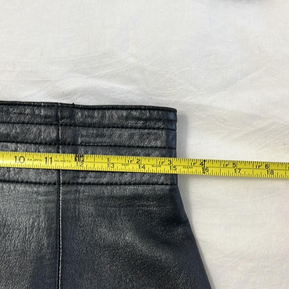 Metallic black leather pencil skirt - Picture 6 of 9